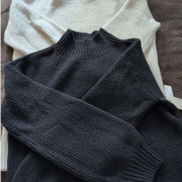 GOODTHREADS LOT OF TWO FUNNEL NECK SWEATERS ONE BLACK, ONE CREAM BOTH XS, BNWT - Picture 2 of 9